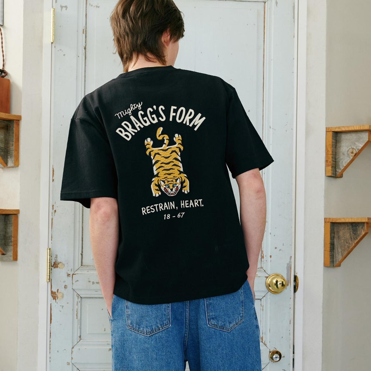 タイガーラグ刺繍 半袖Tシャツ POWER TO THE PEAPLE【2026夏物新作】(ユニセックス)