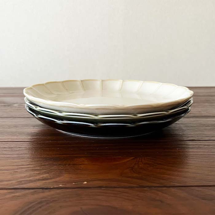 【美濃焼】Vintageシリーズ 7.0皿 全3色 プレート ワンプレート メイン 和食器 陶器 洋食器 日本製 テーブルウェア 皿 フラワー ヴィンテージ レンジ可