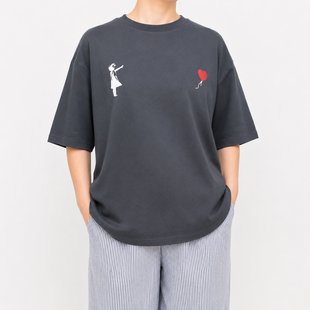 【国内限定】BRANDALISED 接触冷感 グラフティアート半袖Tシャツ 「Girl with the Balloon」