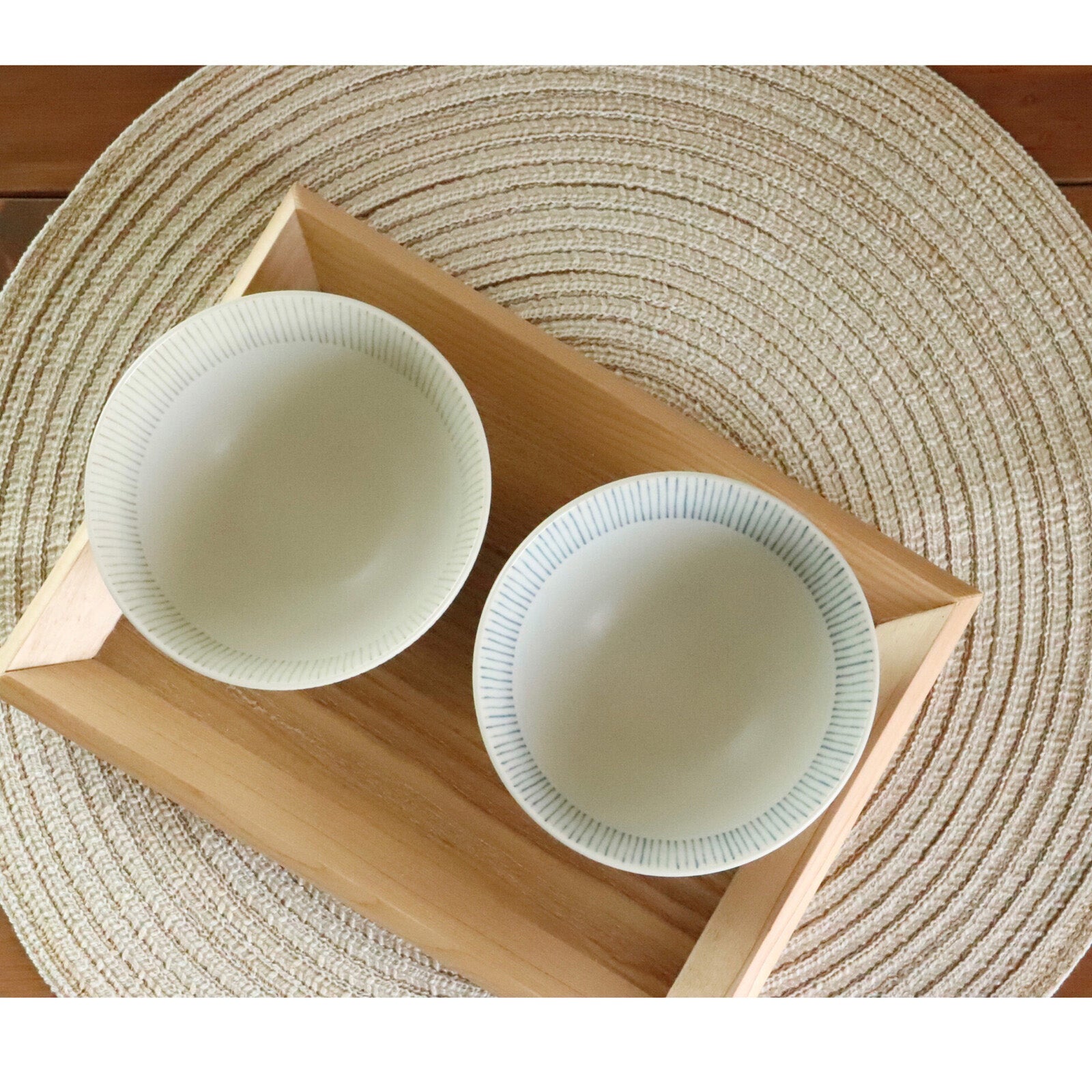美濃焼】縁十草（ふちとくさ）ご飯茶碗 飯碗 中平 めし碗 茶碗 日本製 和食器 陶器 器 うつわ レンジ可 – Flick Style